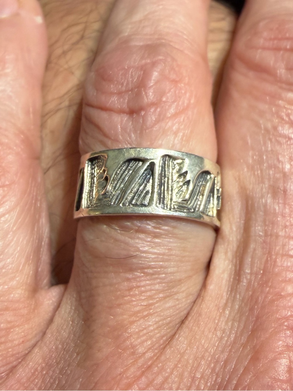 Vintage 925 Sterling Silver Solid Tribal Band Ring  Size 8.5